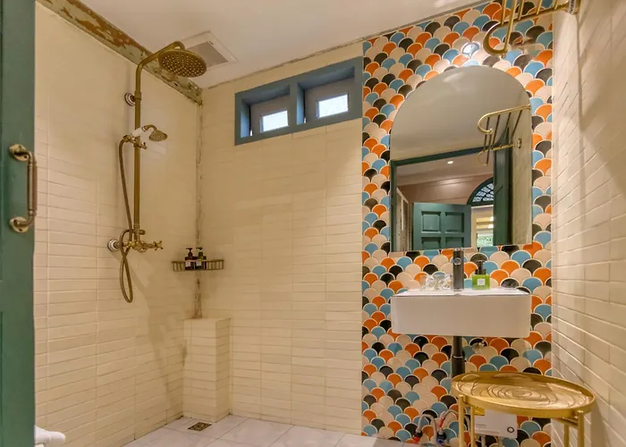 Priya Boutique House Bed & Breakfast 4*